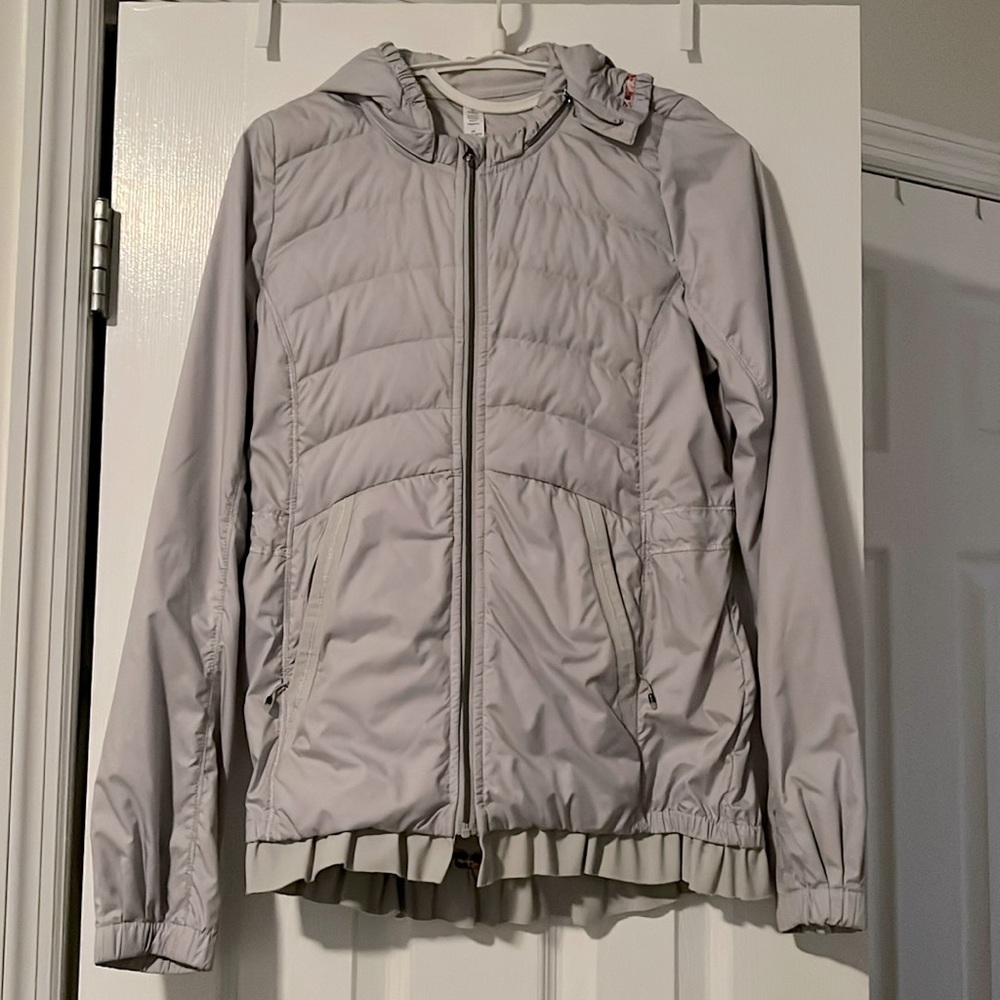 Lululemon Gray Puffer Running Jacket Size 4